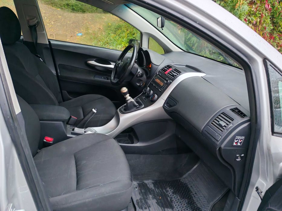 TOYOTA Auris 2011 — imagine 5
