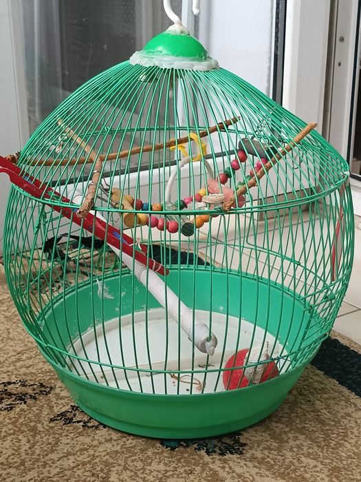 Продам клетку для попугая
