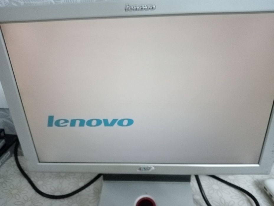Продам монитр Lenovo