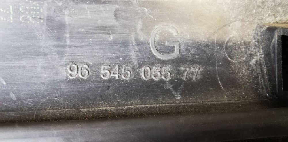 Лайстна на рамка на предно стъкло Citroen C4 Grand Picasso