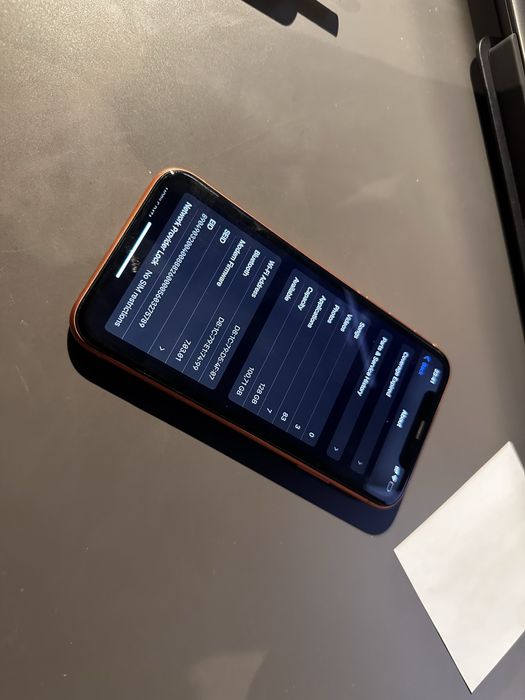 Apple iPhone XR – 64 GB