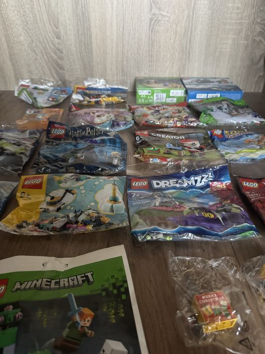 Запечатаные наборы и полибэги Lego