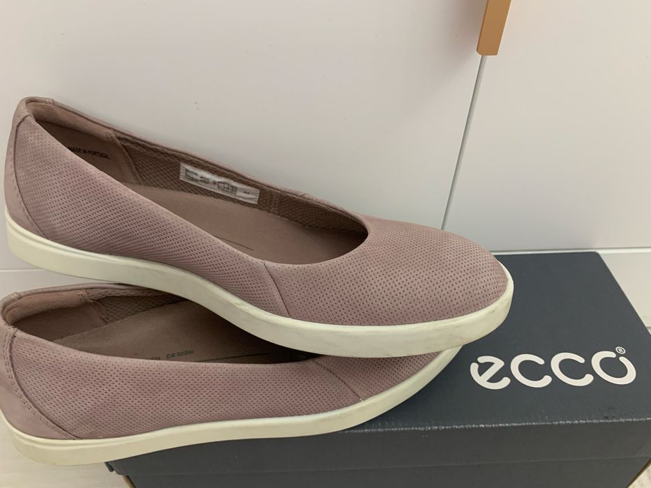 Продам новые балетки Ессо . Размер 37