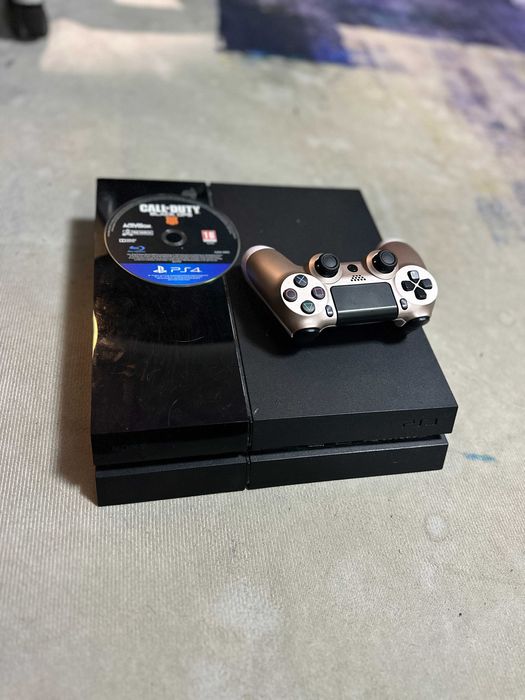 consola ps4 , 1 maneta, 1 joc, stare buna