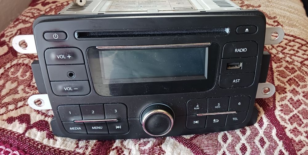 Radio CD Dacia (Renault) - din fabrica