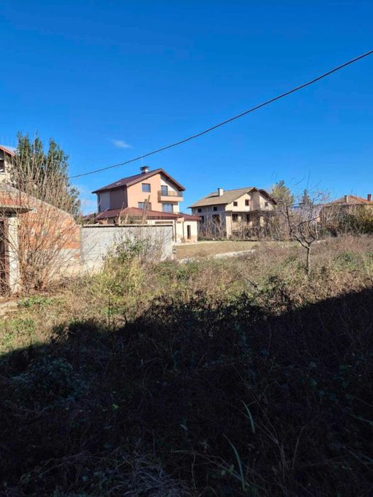 Продава къща в с. Сарая