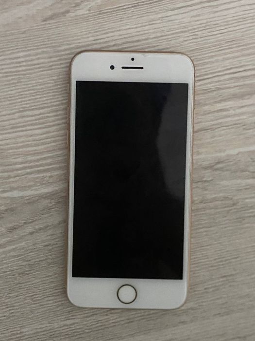 Iphone 8.