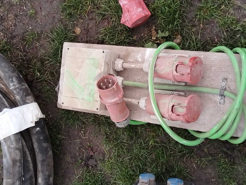 De vânzare totul la Pachet