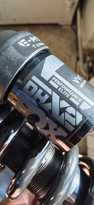 Нов FOX DHX2 Performance Elite 225x75mm Trunnion 400lbs Coil Rear Shoc