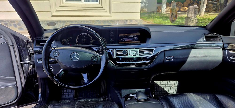 Mercedes Benz S320