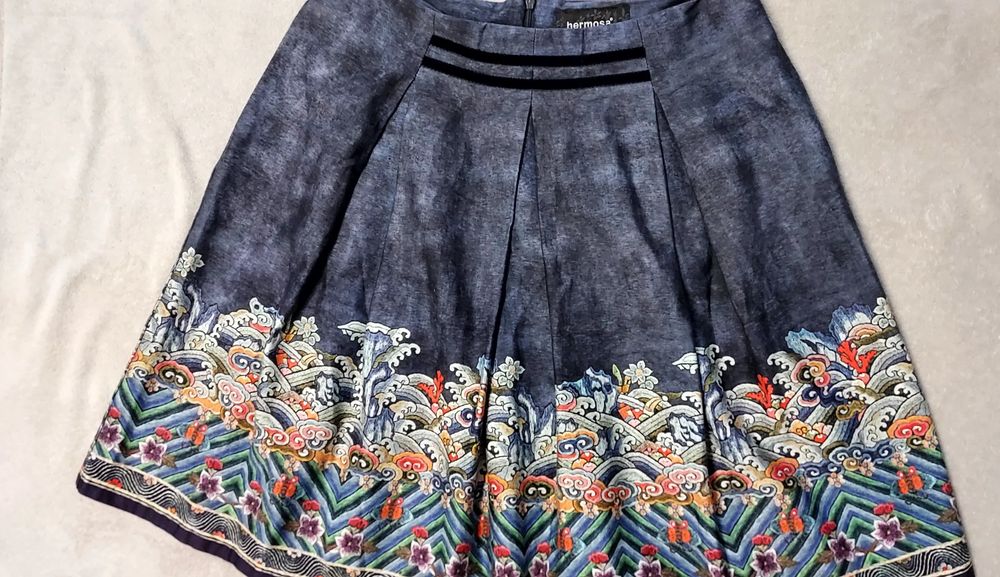 Fuste elegante,Hermosa