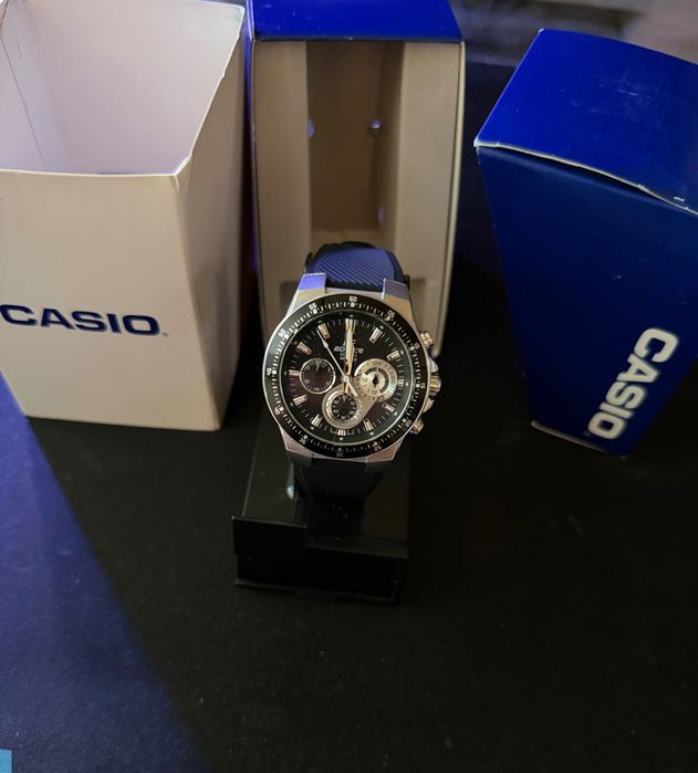Casio Edifice EF-552 часовник