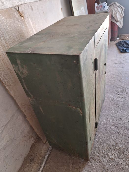 Сейф _ шкаф советский