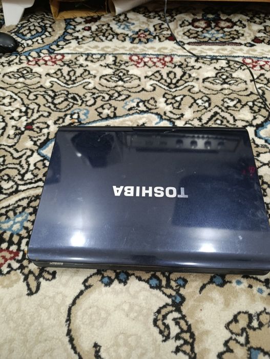 Нет бук и ноутбук acer. Toshiba