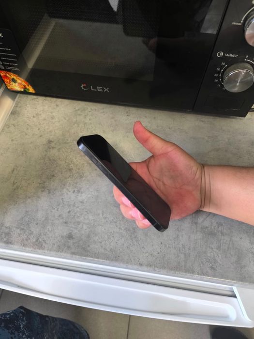 iPhone 16 pro 128гб