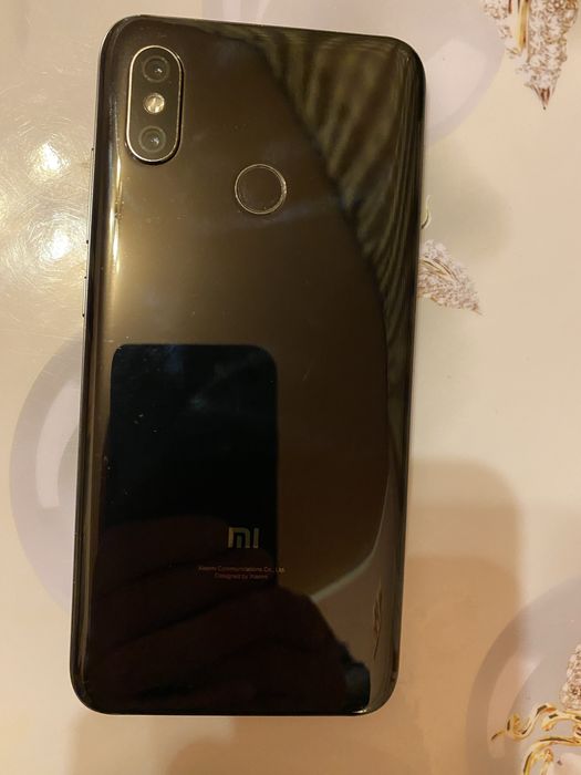 Продам телефон MI8 128GB