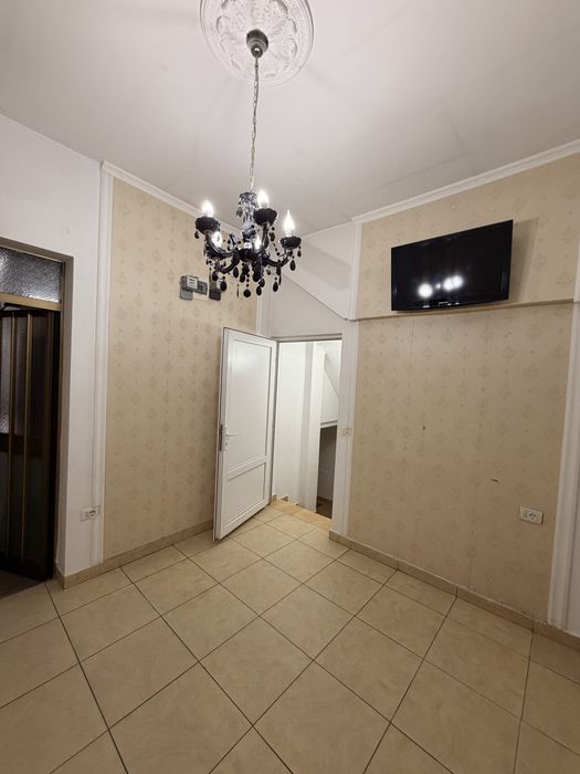 Inchiriez spatiu comercial la parter in BORSA