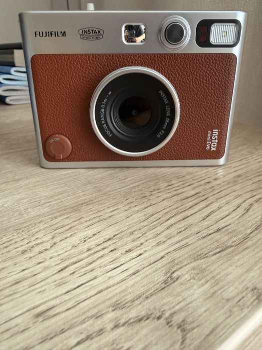 Фотоаппарат instax mini evo