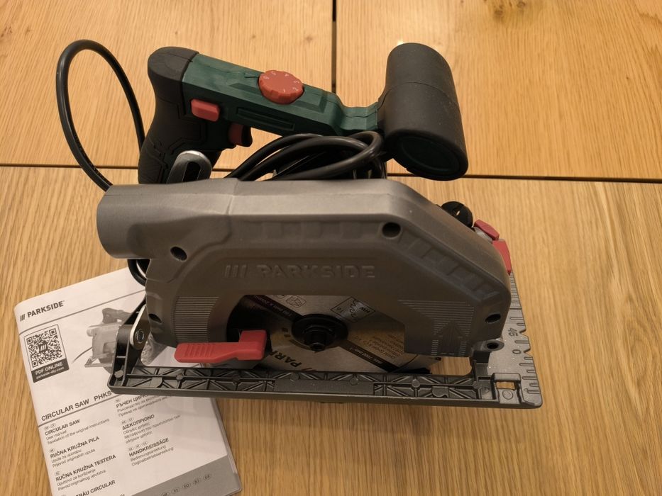 Циркуляр Parkside PHKS 1350 E4