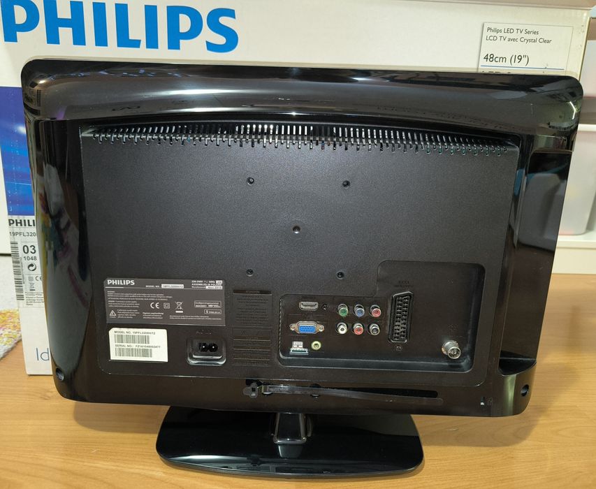 Телевизор PHILIPS 19" LED