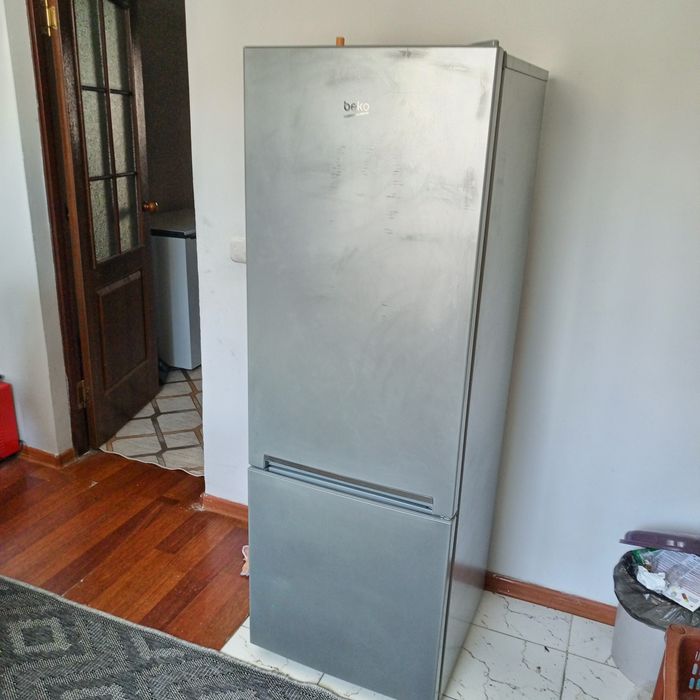 Холодилник сатылады