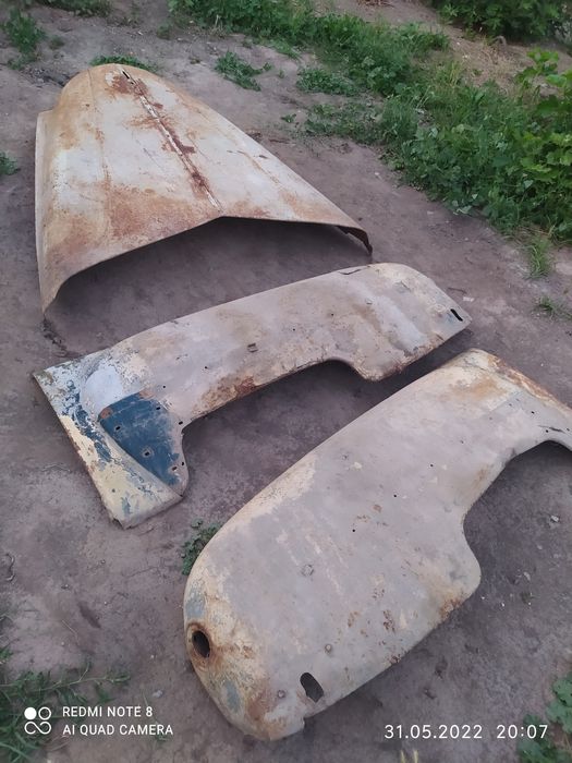 Продам кузовные запчасти от антиквариат авто "зим"