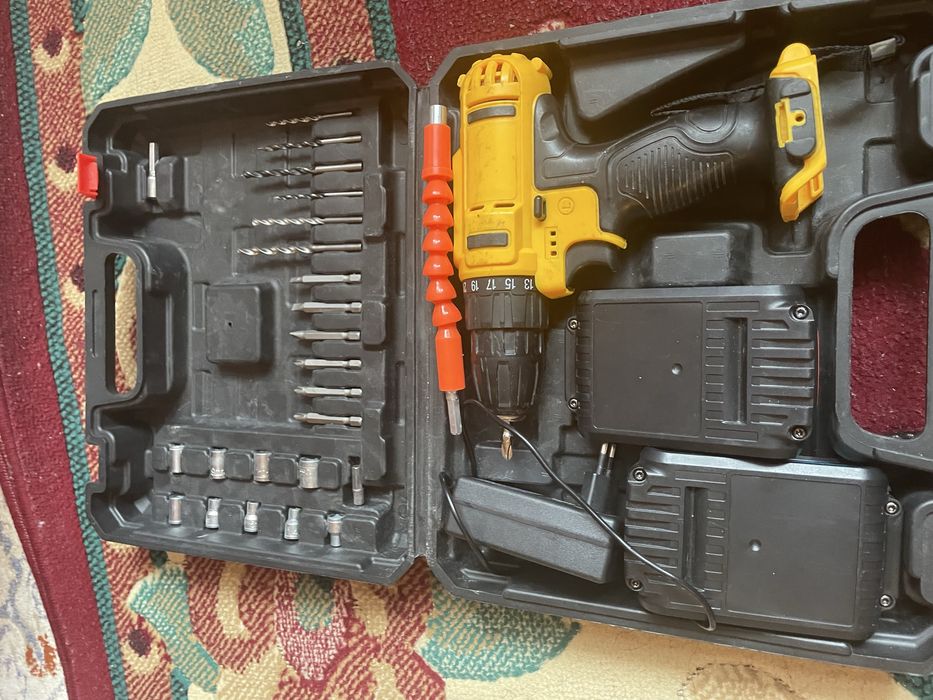 Инструмент дрель шуруповерт набор ключи