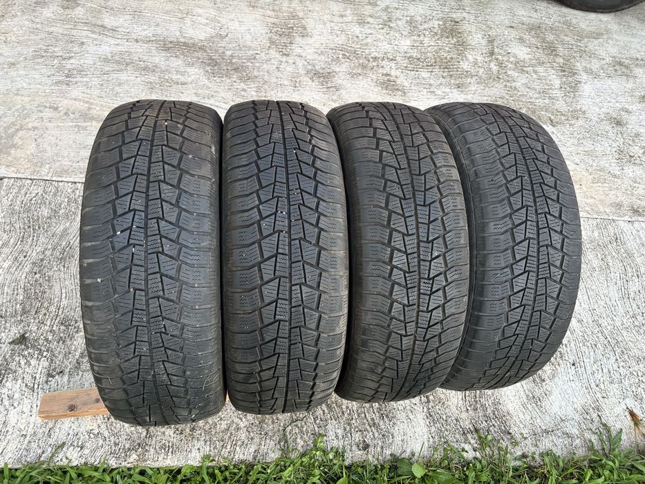 Anvelope  205/60R16