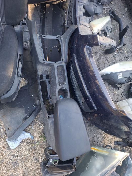 Vand cotiera ford focus 2 facelift plansa bord complecta