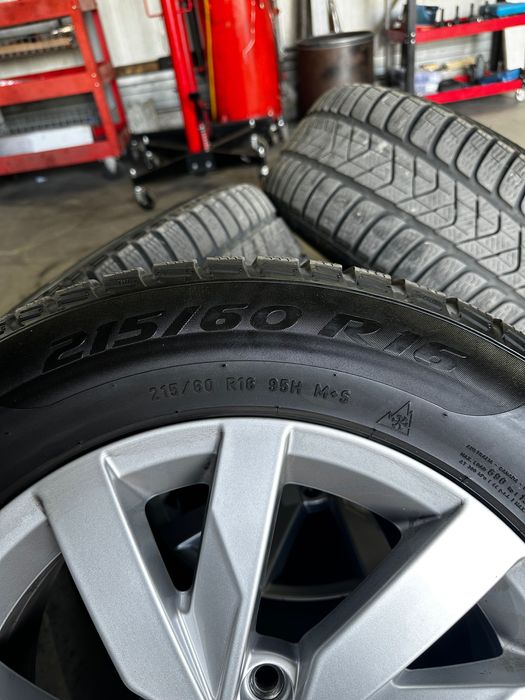 Vând set 4 roți iarnă VW