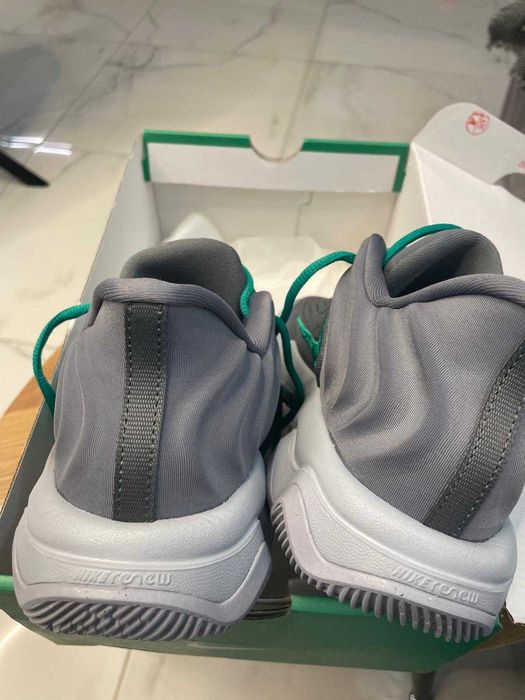 Sneakers Nike originali, noi, marime 38,5