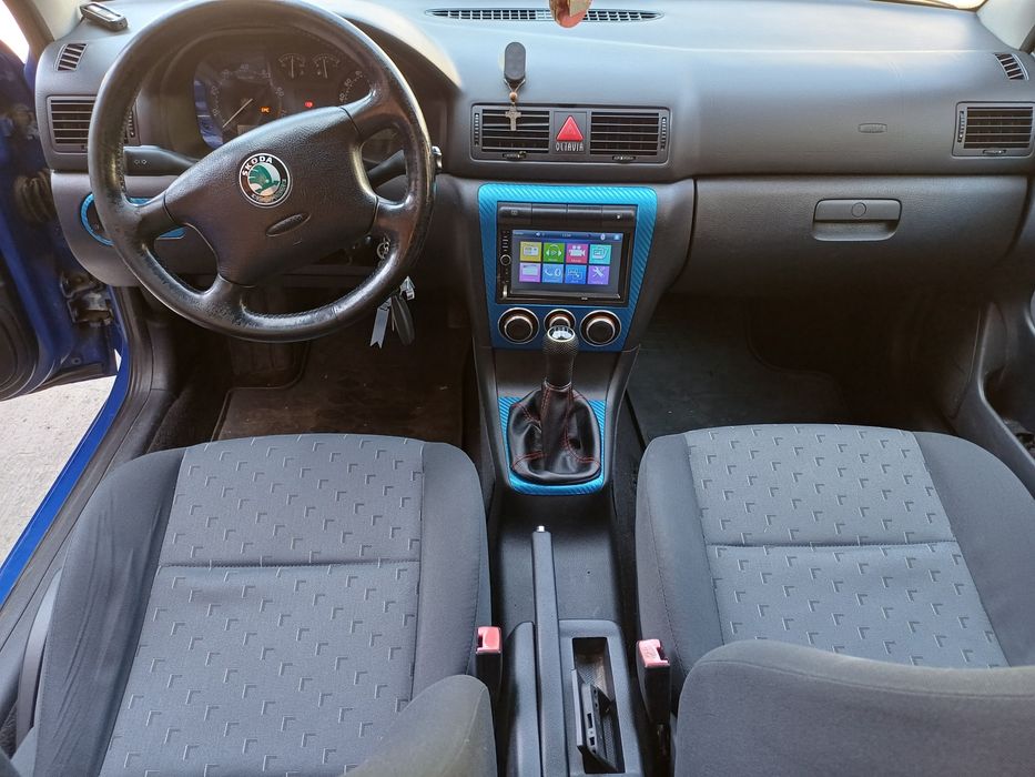 Skoda Octavia 1,6 Benzină 2200€Negociabil