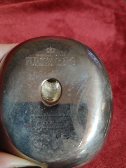 Vechi pix cu suport argintat pentru birou