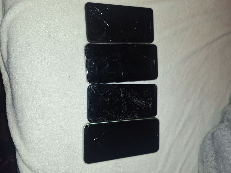 Telefoane entru piese