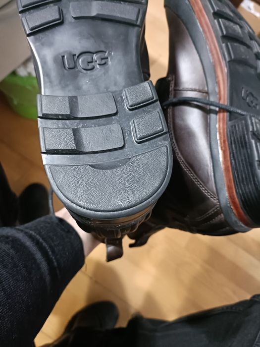 Ghete UGG Bărbați măsura 45 in stare buna