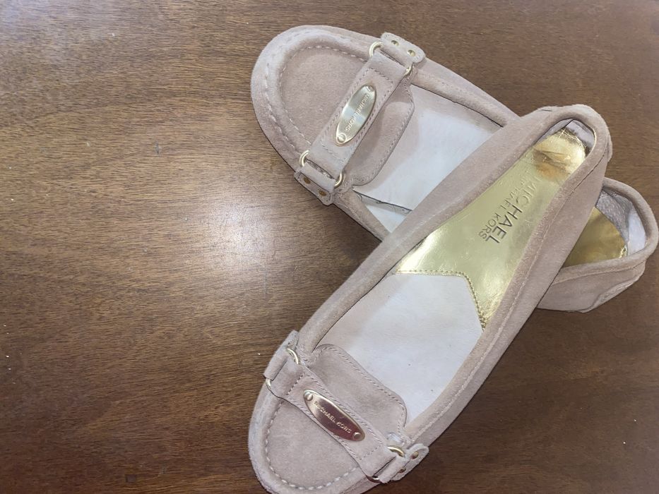 Продается женска обувь