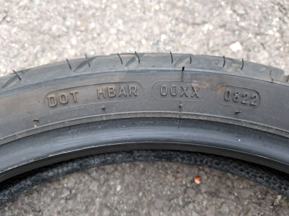 De vânzare 2 anvelope moto michelin