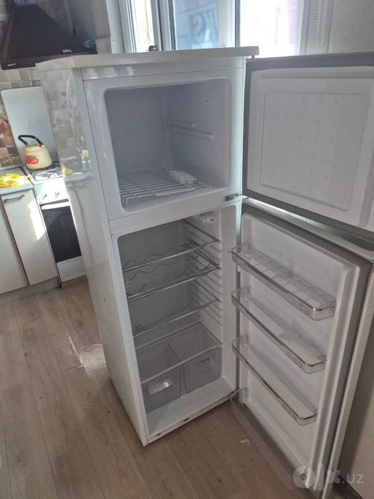 Холодильник Шиваки