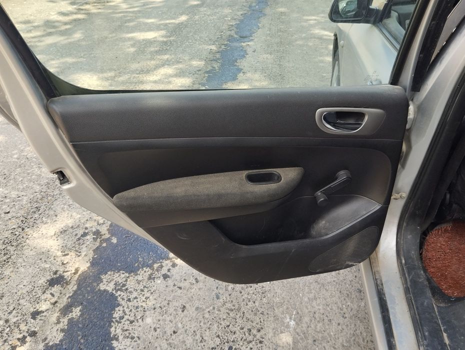 Dezmembrari  Peugeot 307  2000  > 0000 1.6 HDi 110 Motorina