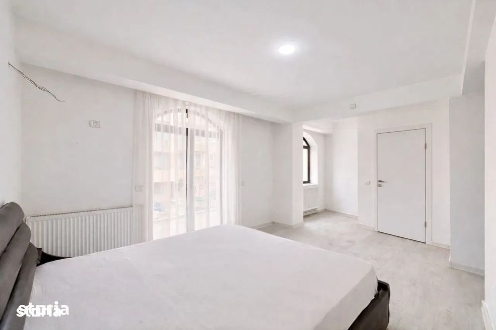 Vilă deosebită de vânzare – Prelungirea Ghencea, zona Mărăcineni!!
