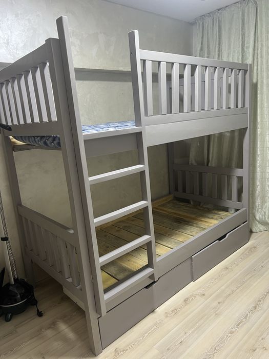 двуспальная кровать