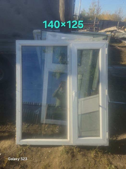 Пластиковый двери