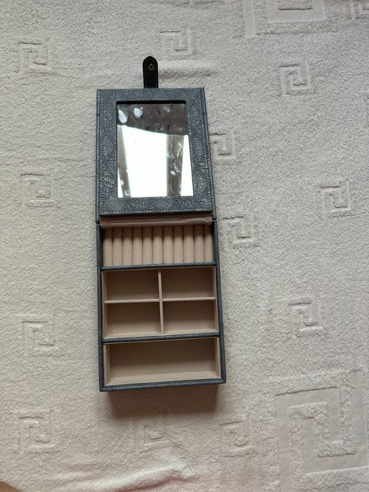 Шкатулка для украшений