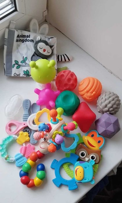 игрушки развивашки с рождения