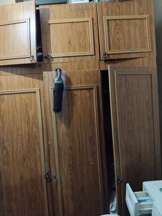 Отдам шифоньер и прихожая