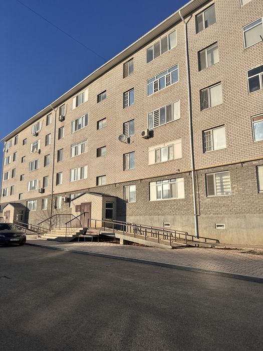 Срочно! 3-х комнатная кв в мкрн Береке!