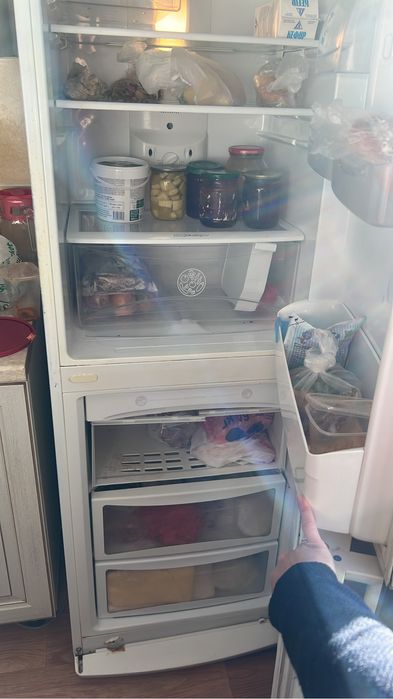 Продам холодильник  електро фирма