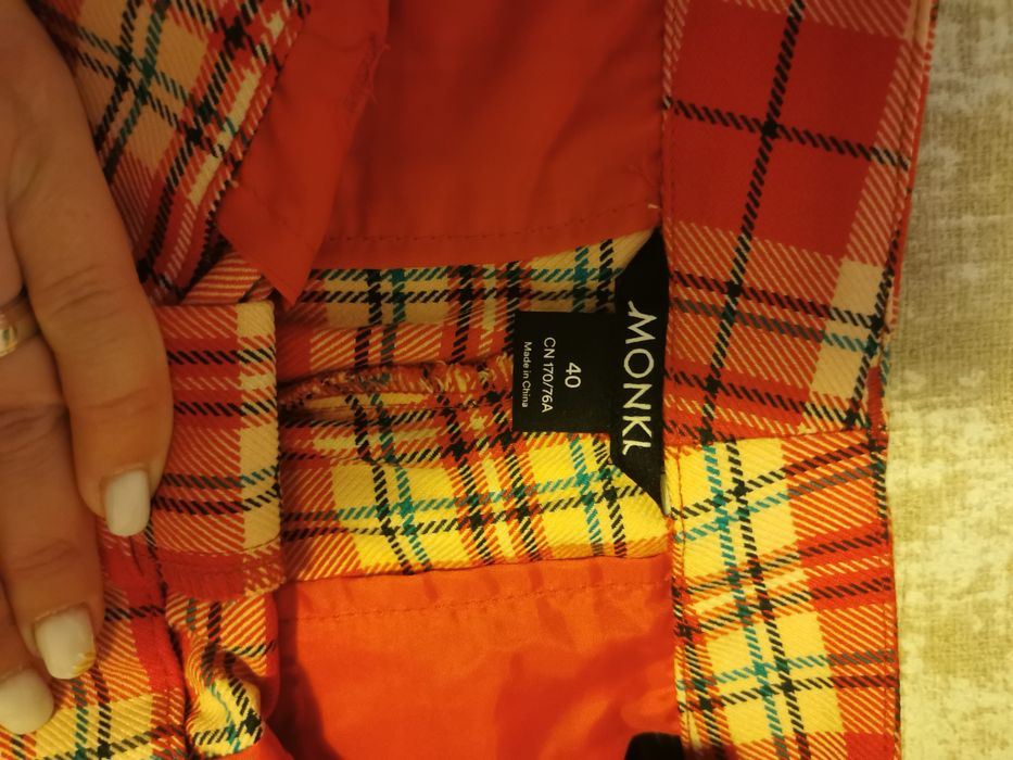 Pantaloni cu crac larg Monki 40