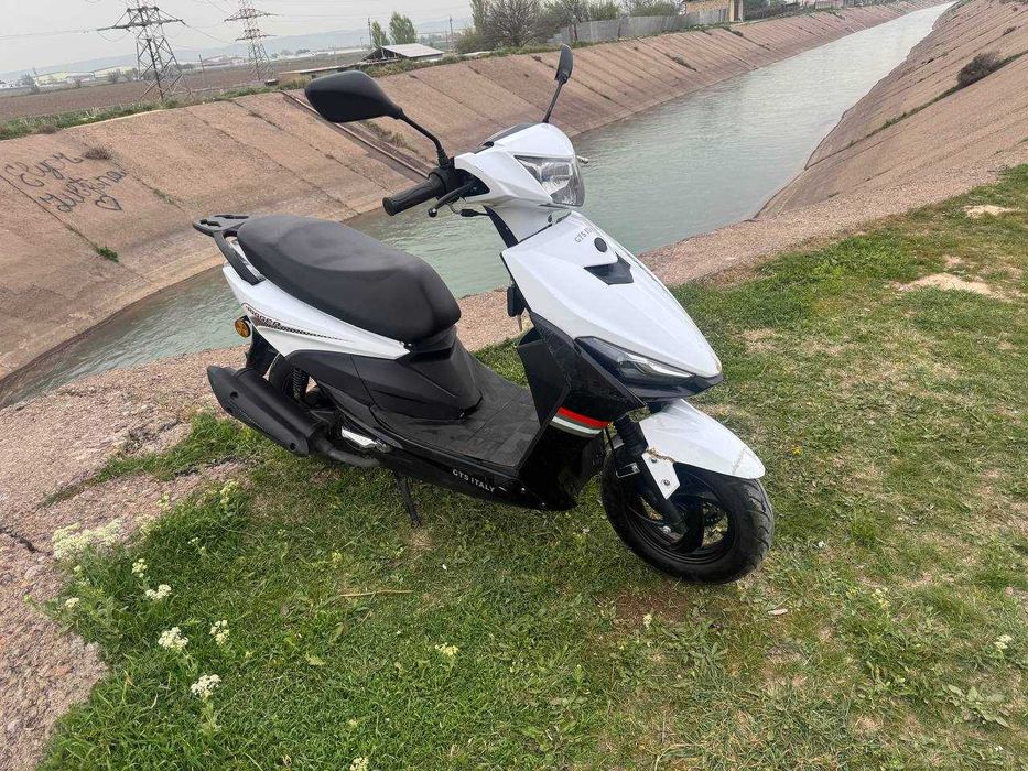 Скутер 125сс пробег 1000