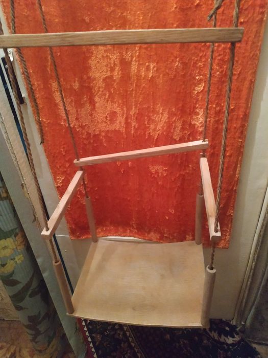 Качели деревянные